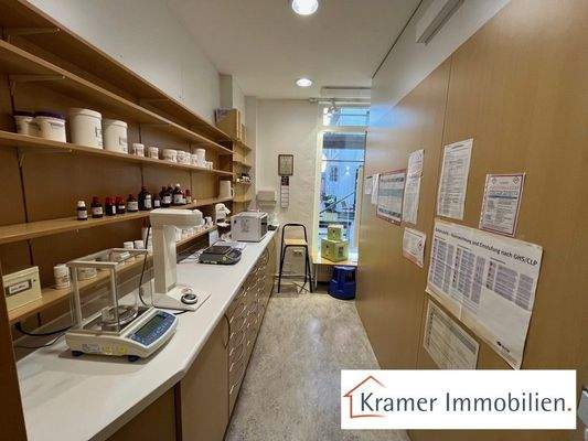 ehemalige Apotheke im EG