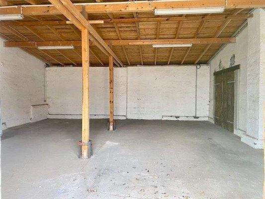 Sicht vom Schibetor n die Halle.jpg