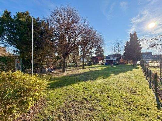 Große Gartenfläche