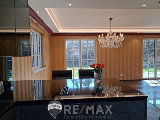 7 Küche mit Bar 2721