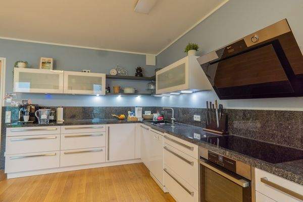 Hochwertige Einbauküche