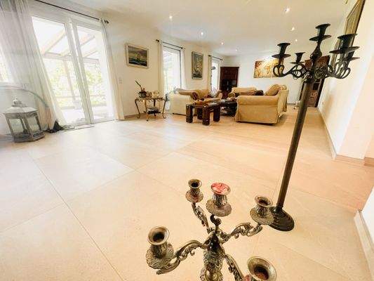 Wohnzimmer (Fußbodenheizung) - in Blick in Richtung See