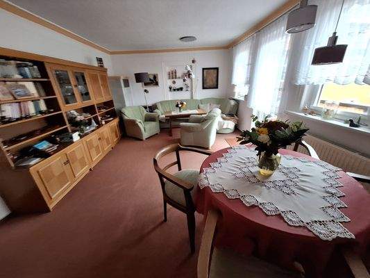 2.OG Teilansicht Wohnzimmer (3).jpg