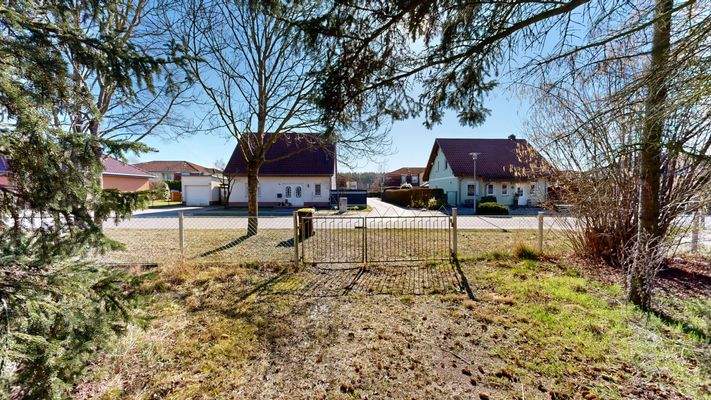 Separates Grundstück Zuwegung.jpg