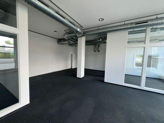 Leeres Büro mit Lüftung