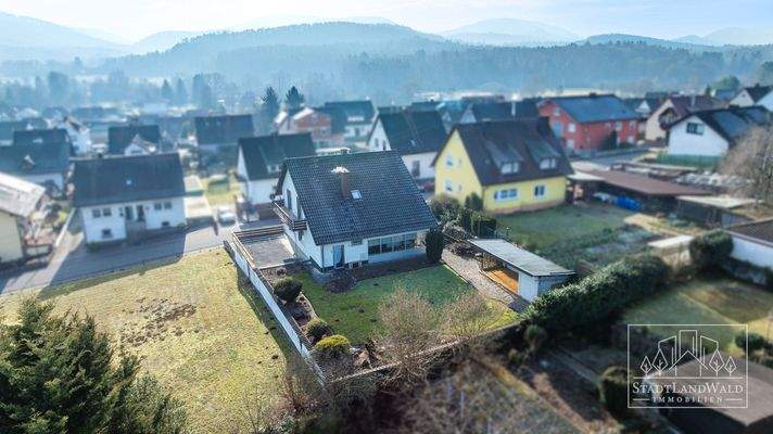 Hausansicht von Garten