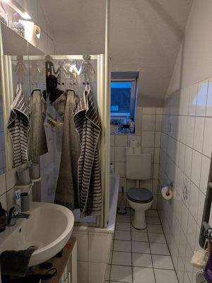 Badezimmer mit Dusche