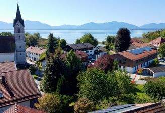 Baugrundstück in zentraler Lage von Seebruck – nur ca. 200 m zum Chiemsee