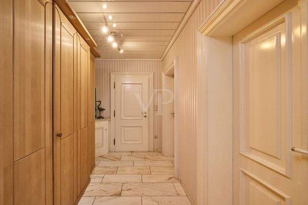 Eingang, Einliegerwohnung (3ZI)