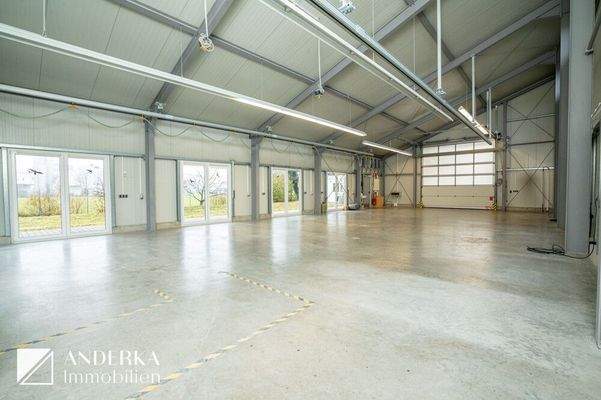 Lager-, Produktionshalle