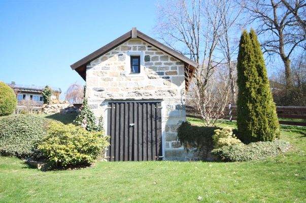 ehemalige Traktorgarage