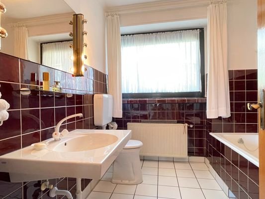 Badezimmer EG