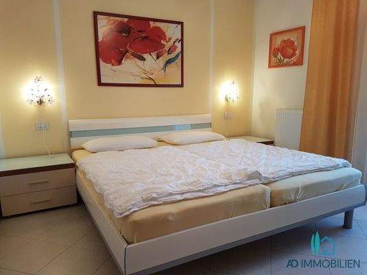 Schlafzimmer 1 OG -1