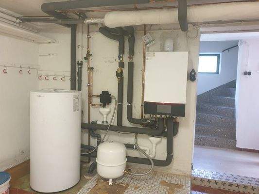 moderne Gasbrennwerttherme