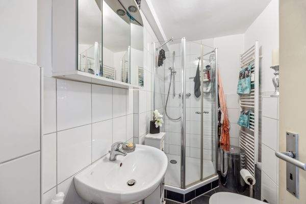 1. OG Badezimmer Kleine Wohnung