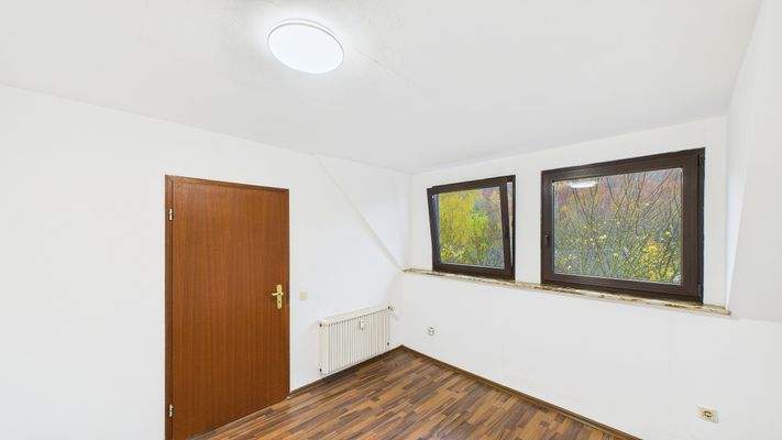 CAM03143G0-PR0197-STILL027