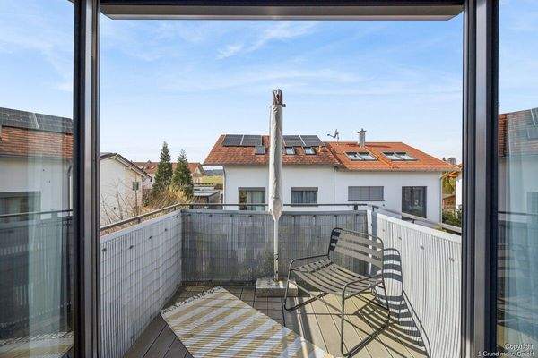 Balkonzeit unterm Dach