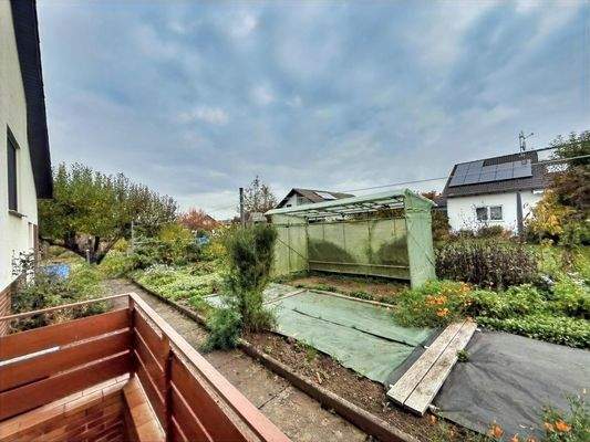 Garten hinter dem Haus