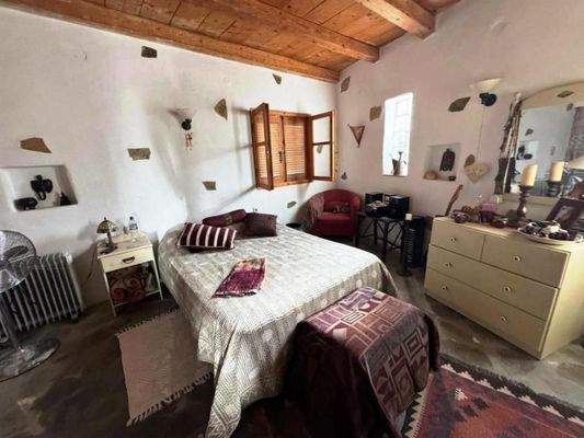 Südostkreta, Pilalimata: Steinhaus mit schönem Garten in Strandnähe zu verkaufen