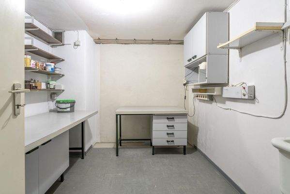 Funktionaler Arbeitsraum mit optimaler Regallösung