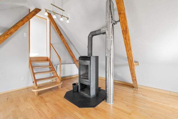 Gemütliches Wohnzimmer im oberen Teil des Hauses