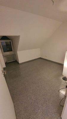 20250307_Schlafzimmer 2.jpg