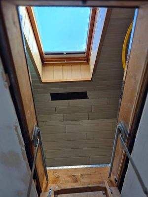 Dachfenster im Spitzboden