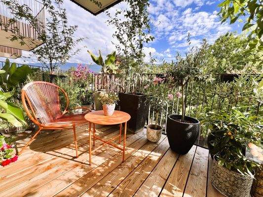 Überdachter Süd-Balkon mit ca. 8m²