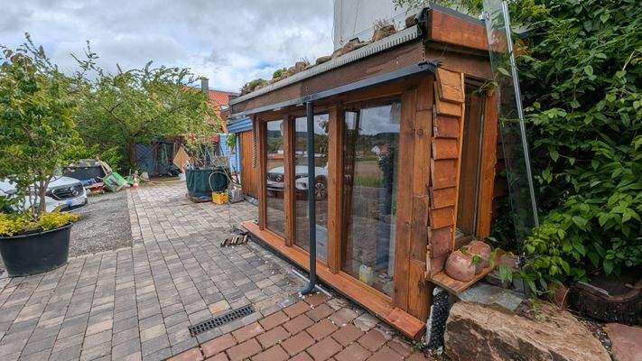 überdachter Eingang KG