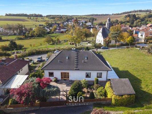 TRAUMLAGE MIT VIEL GRÜN