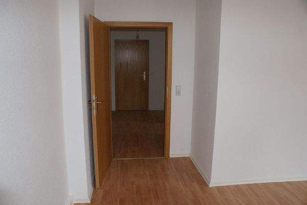 Blick vom Wohnzimmer in Flur