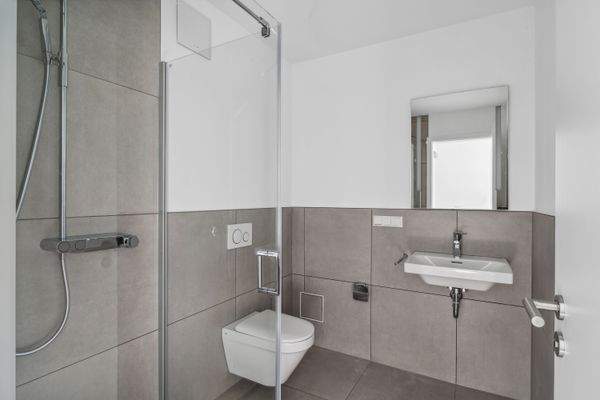 Gäste-Bad mit Dusche