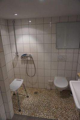 Badezimmer barrierefreie Wohnung Gartengeschoss
