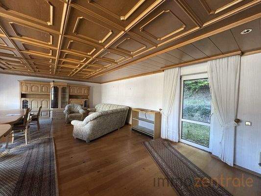 F9A07F6D-77F3-4187-B9C9-1DD18473E167_1_105_c