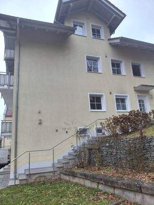 Hausansicht-Seiteneingang zur Wohnung