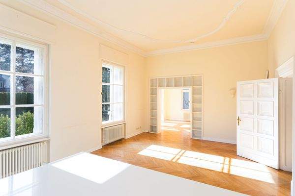 Fine dining & Spacious living