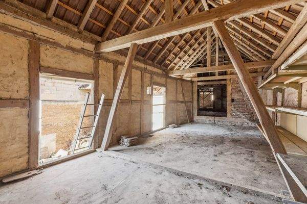 ehemaliger Heuboden über den Stallungen 