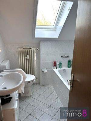 Haus 1a_DG_Bad mit Wanne