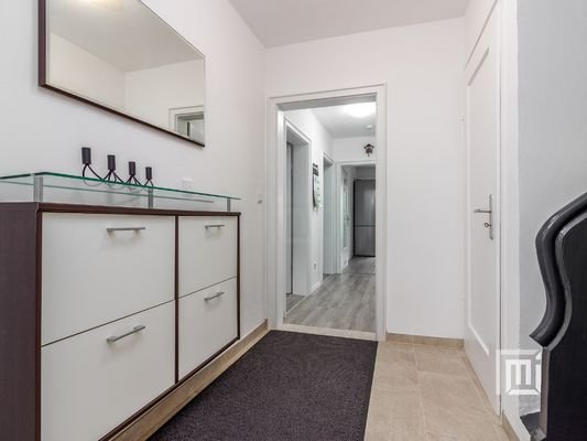 Hausflur-Wohnung-Erdgeschoss.jpg