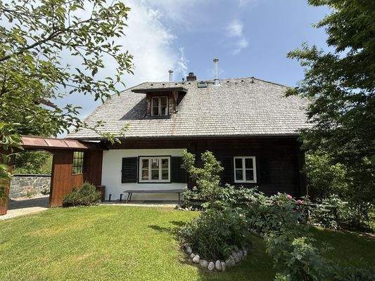 Die Westansicht vom Wohnhaus aus