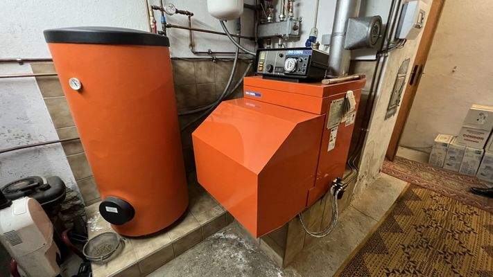 Öl-Zentralheizung - Wohngebäude