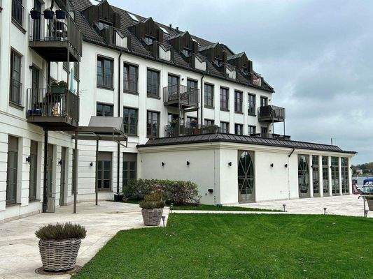 Außenanlage Herbst.jpg