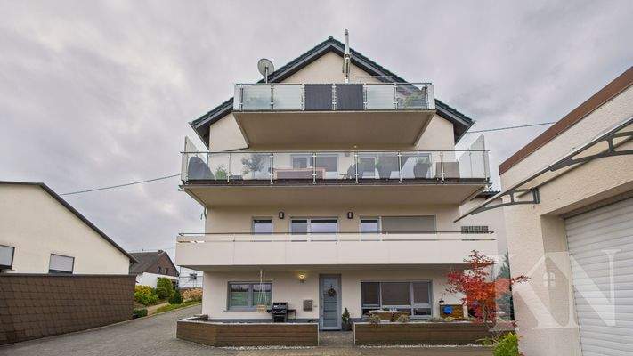 Rückansicht / Eingang Wohnung