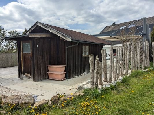 Gartenhütte Geräteschuppen.jpg