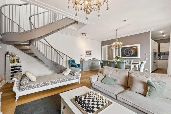 Möblierung vor dem Auszug / Wohn- und Essbereich