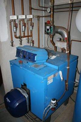 Heizungskessel.JPG