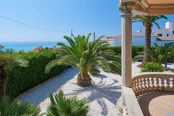 Luxusvilla in erster Meereslinie zu vermieten in Cala Ratjada, Mallorca