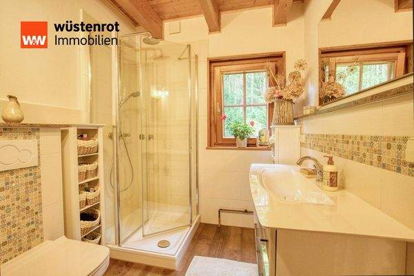 Haupthaus: Badezimmer - Erdgeschoss