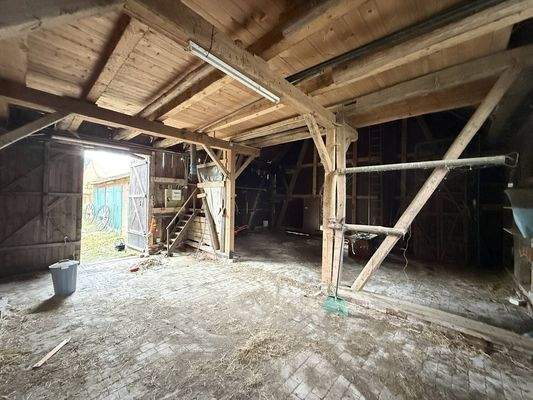 Stall rechte Hälfte 