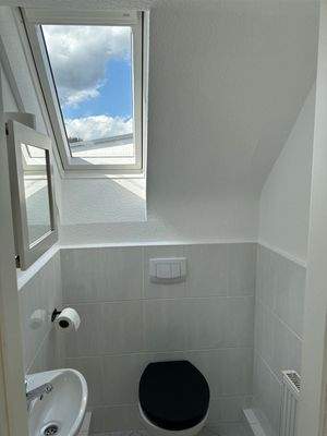 MFH OG links separates WC